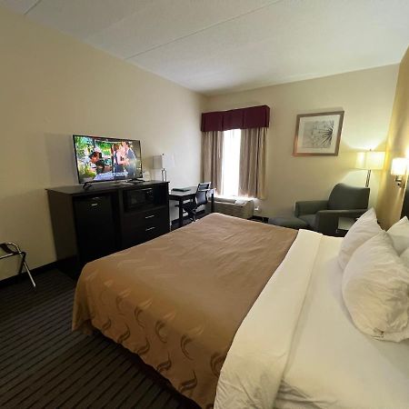 Quality Inn Richmond Airport Sandston Bagian luar foto