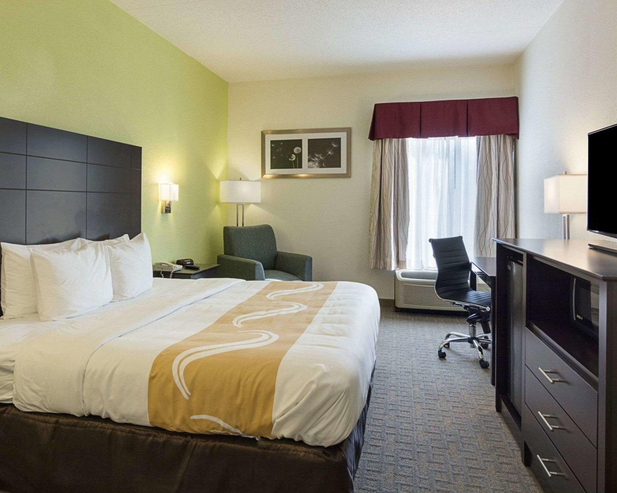 Quality Inn Richmond Airport Sandston Bagian luar foto