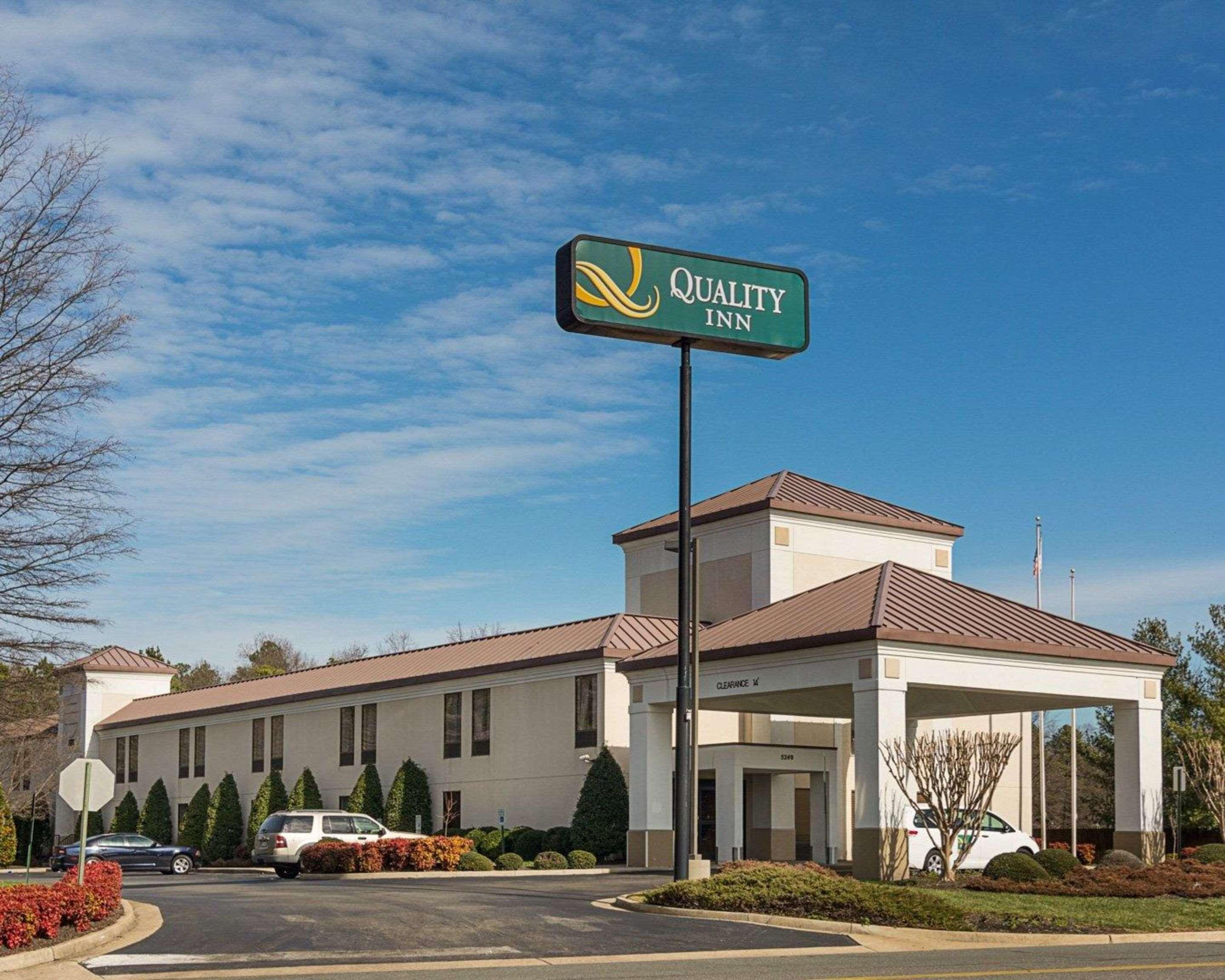 Quality Inn Richmond Airport Sandston Bagian luar foto