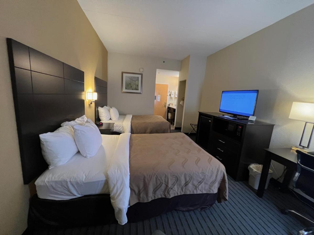 Quality Inn Richmond Airport Sandston Bagian luar foto